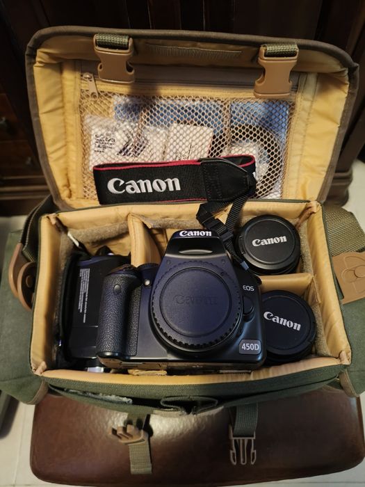 Máquina Fotográfica  muito pouco usada está como nova,