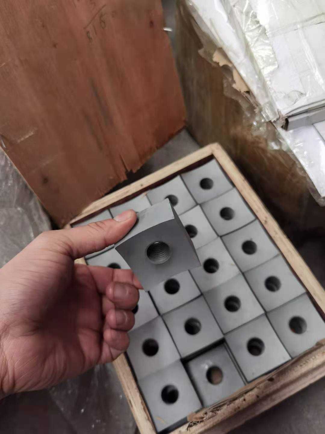 Rozdrabniacz, kruszarka, rębak, niszczarka do palet