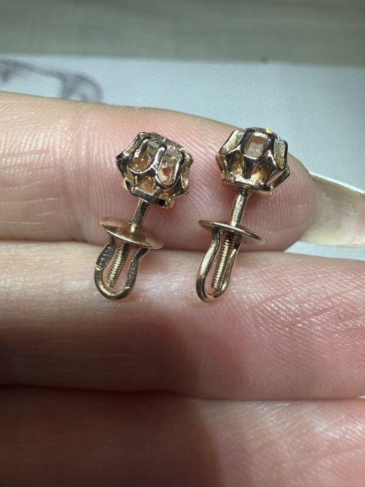Золотые серьги гвозьдики с бриллиантами  ссср 583  0.80 ct  Якуты