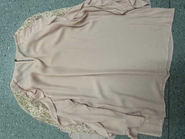 Blusa Yera com Renda – Tamanho M – Rosa Claro