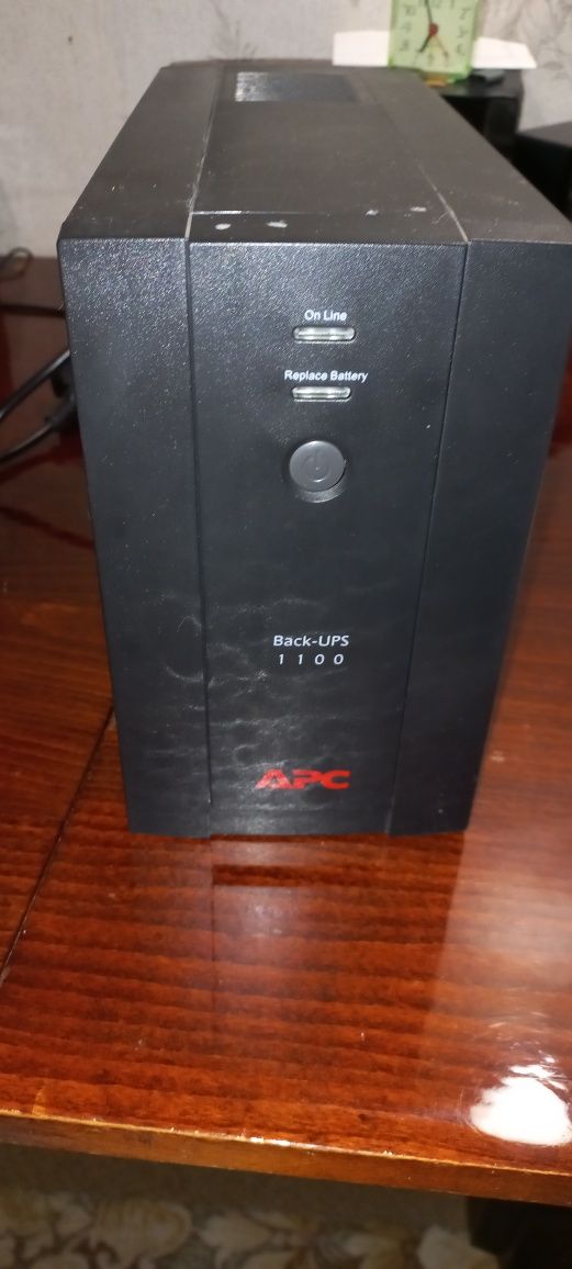 Бесперебойник. ИБП APC Back-UPS RS 1100VA