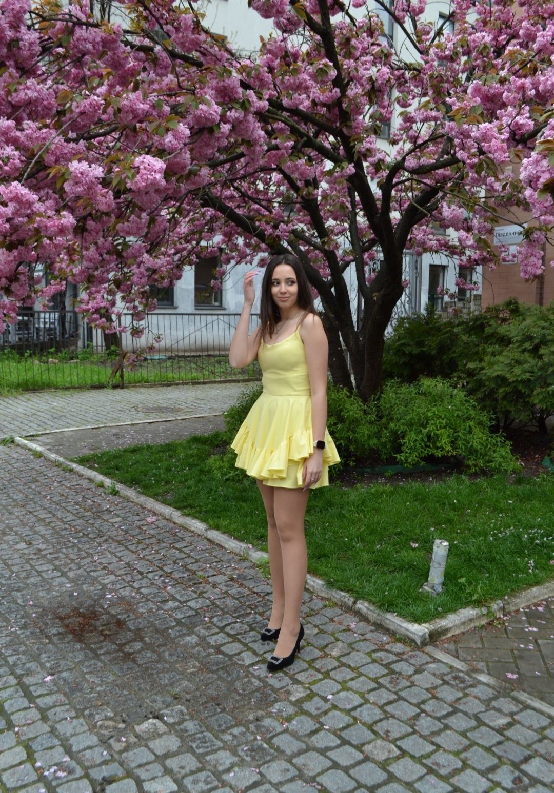 Летнее желтое платье Эды Йэлдыз (постучись в мою дверь) размер М