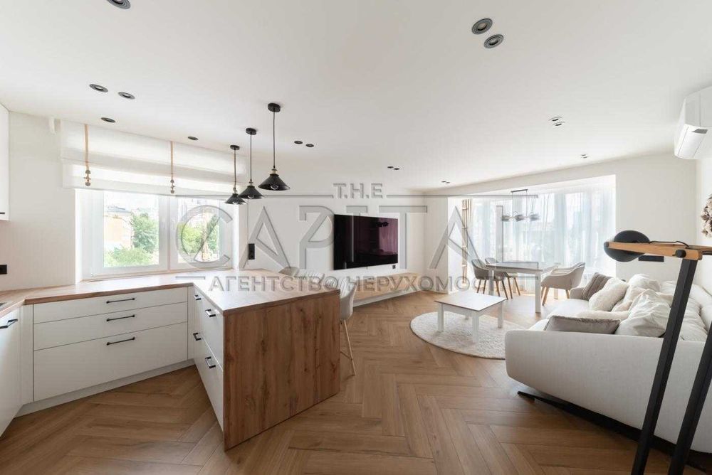 Продаж квартири з дизайнерським ремонтом, 3 спальні, Київ