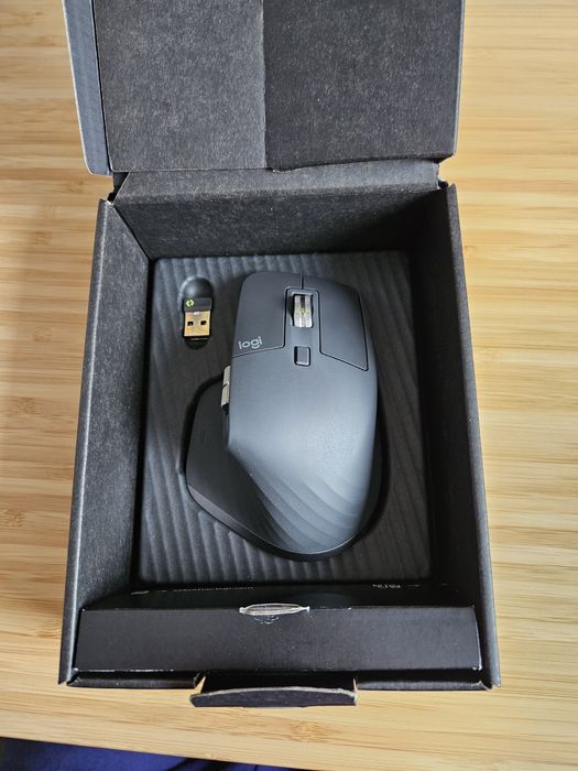 Mysz Logitech MX Master 3S Grafitowa oraz Klawiatura Logitech MX Keys