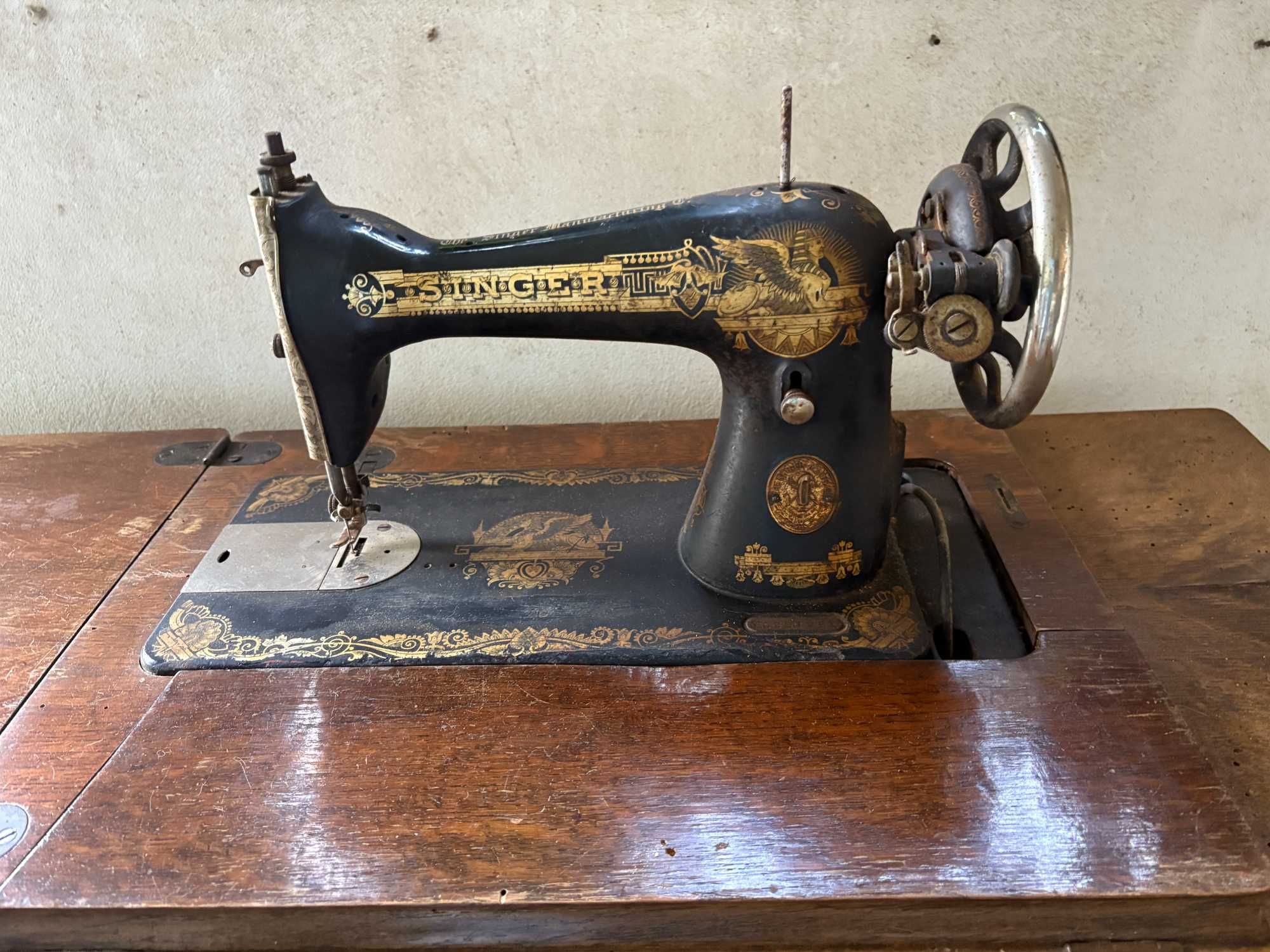 Maquina Costura SINGER (+ 100 Anos)