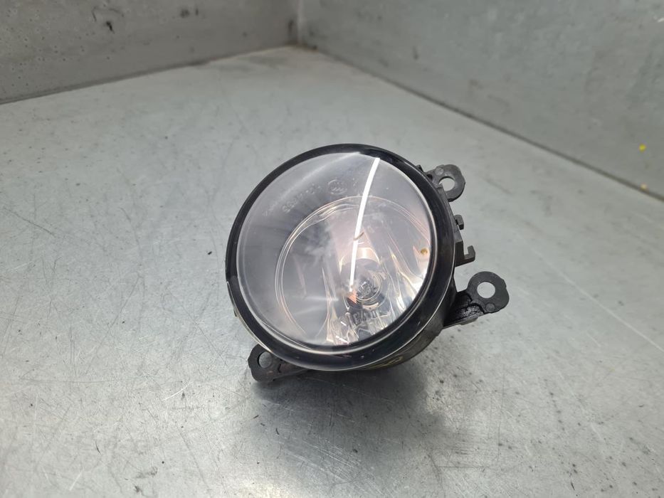 Farol nevoeiro frente esquerdo FORD Focus III