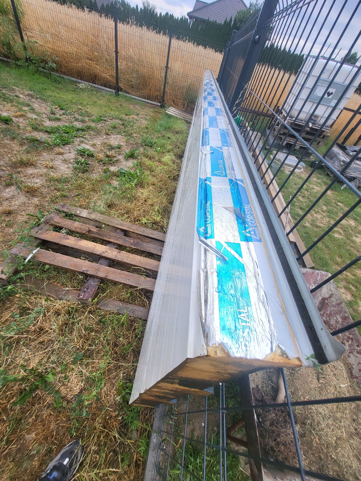 Plyta dachowa pir 100mm 6.5m ral 7016