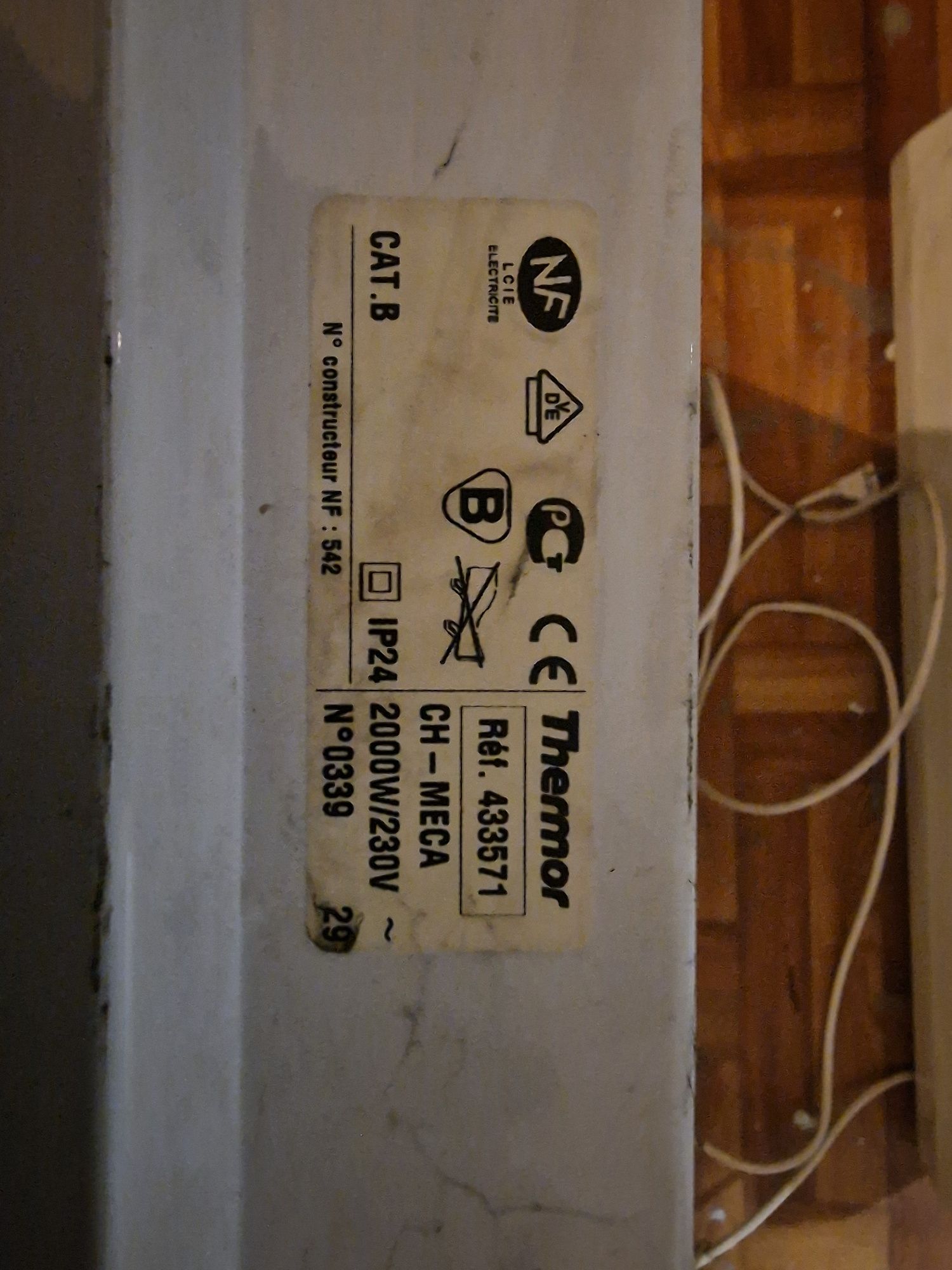 Sprzedam grzejniki elektryczne ścienne 2000w