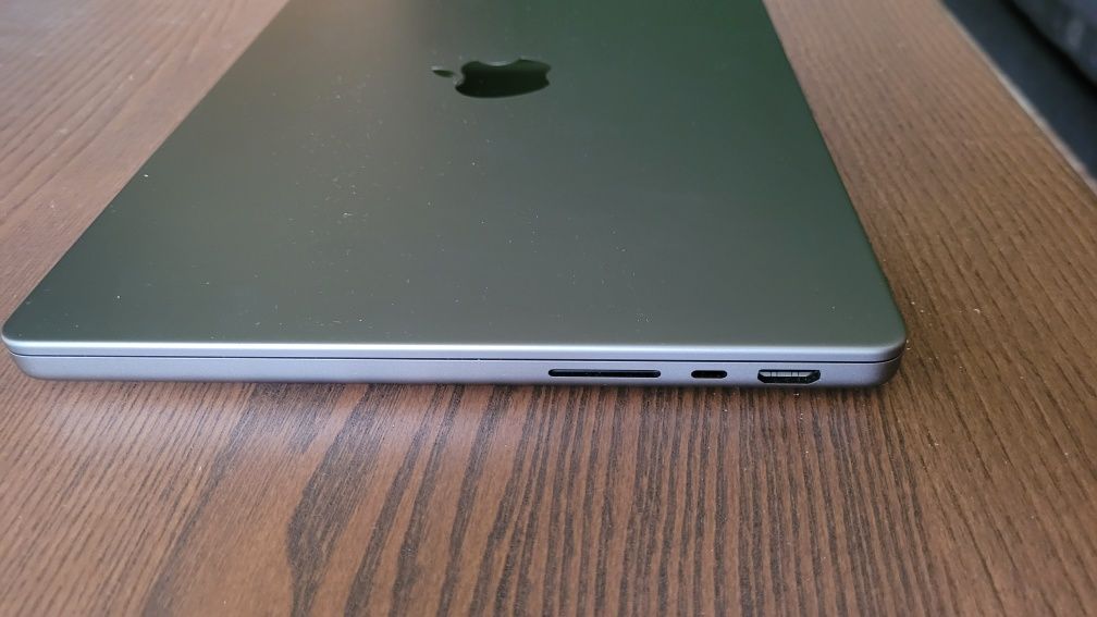 Apple MacBook Pro M2 Pro | 32GB RAM | 512GB SSD