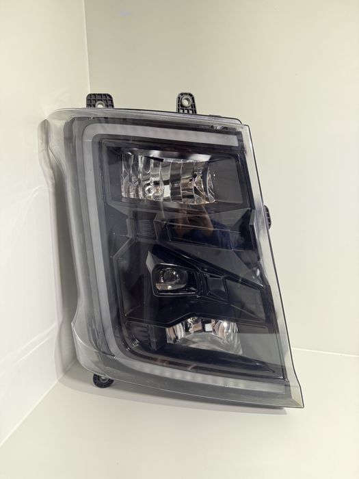 FORD F-MAX - lampa prawa przednia FULL LED