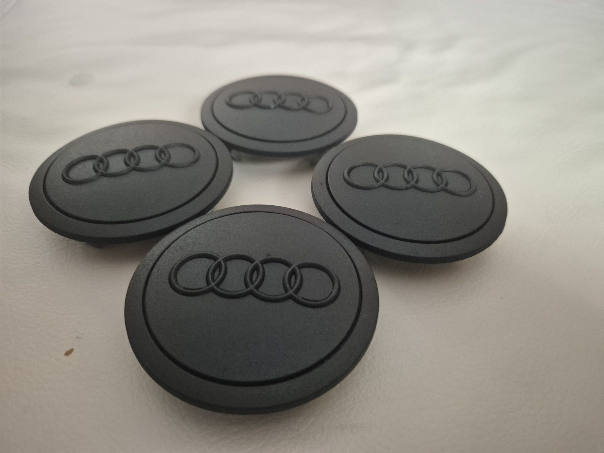dekielki kołpaki w alu felgi do audi czaeny mat średnica 70/57mm