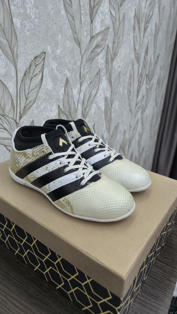 Футзалки/Бампи Adidas Ace 16.3.,34 размер