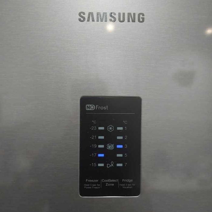 Lodówka Samsung RB31FERNCSA