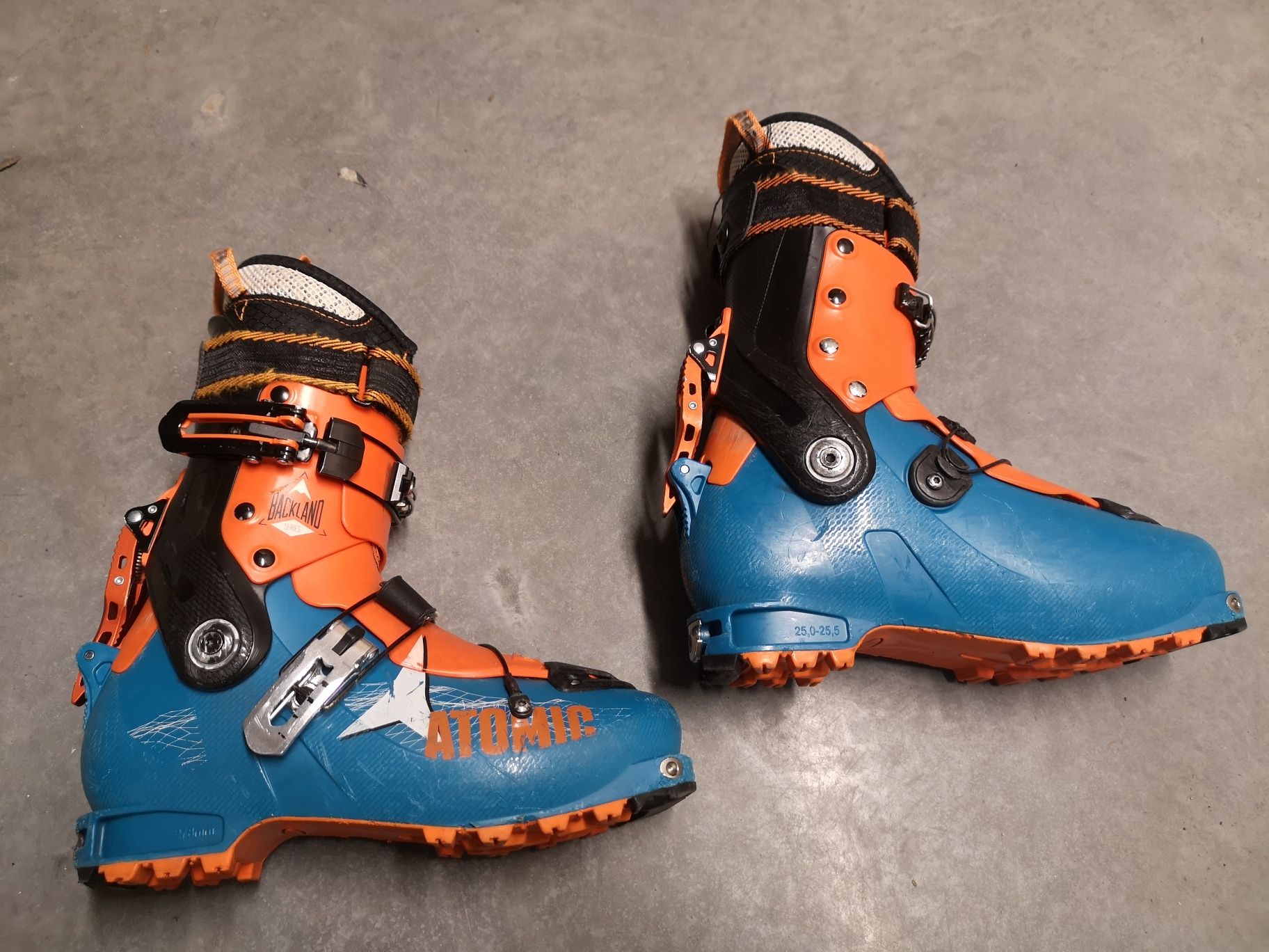 Buty skiturowe ATOMIC BACKLAND rozm. 250/255 (skorupa 278mm)