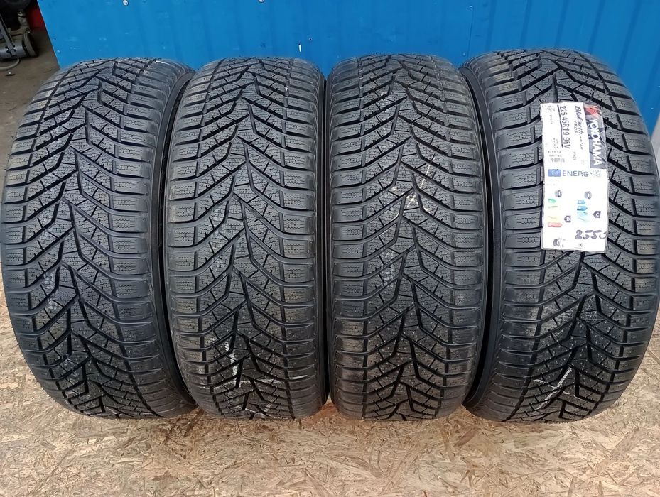 OPONY ZIMOWE 4x 225/45 R19 96V YOKOHAMA BLUEARTH WINTER V905