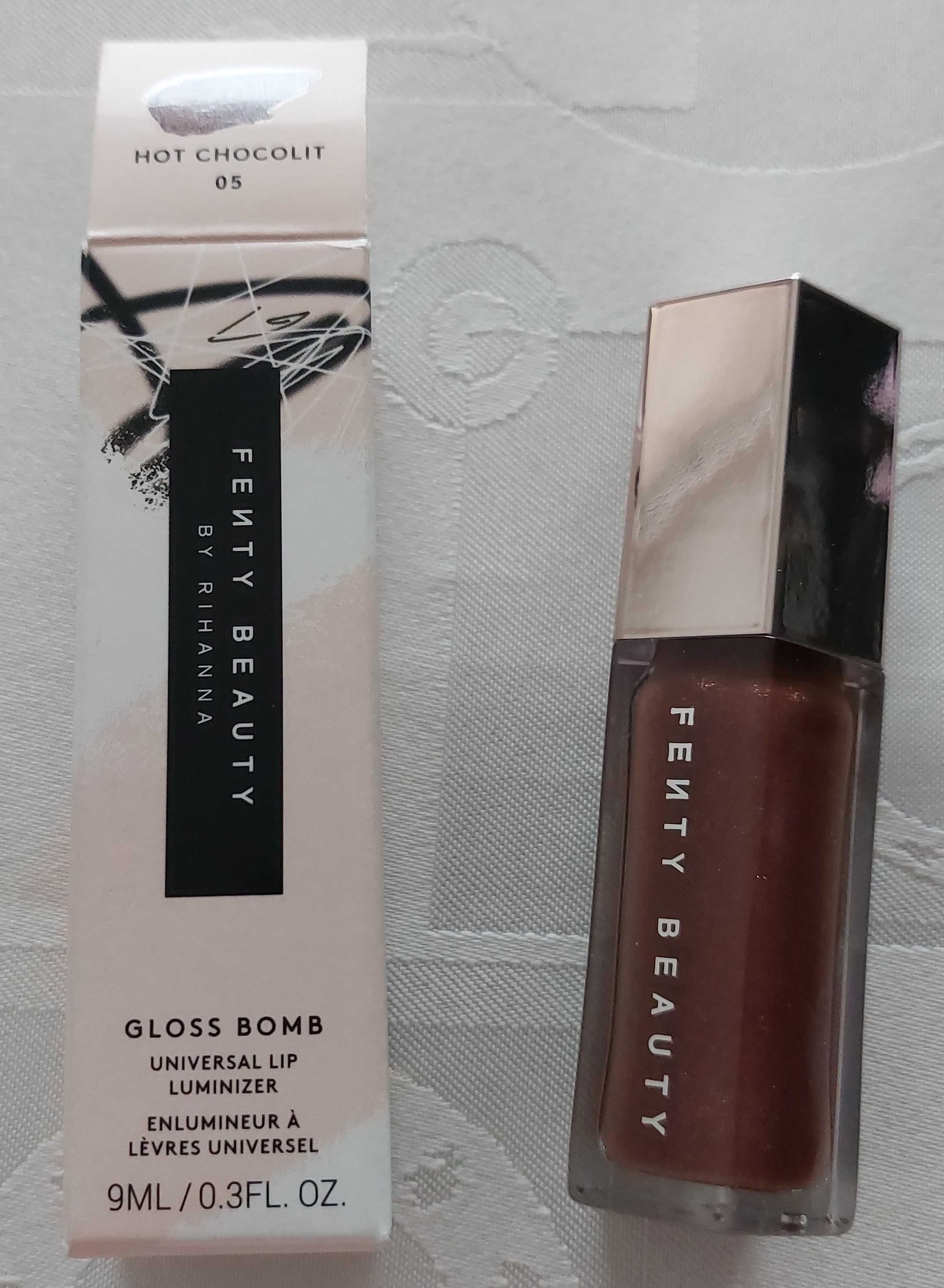 Rozświetlający odżywczy błyszczyk do ust Fenty Beauty by Rihanna