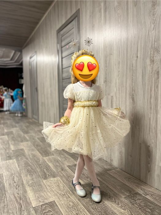 Продам сукню святкову для дівчинки