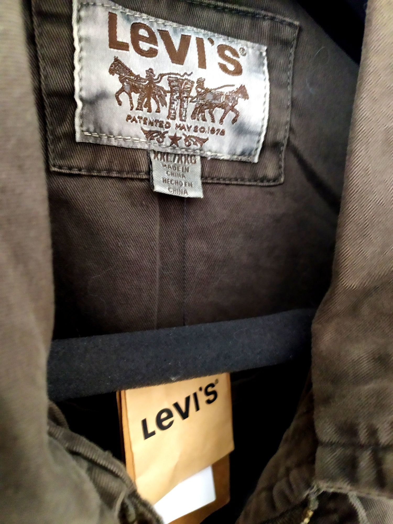 XXL Levis Мужская куртка оливковый цвет весенняя демисезонная military
