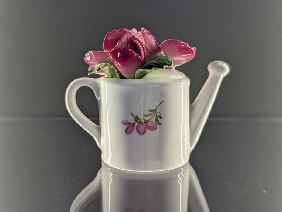 Колекційна порцелянова лійка з анемонами, Англія, кістяна порцеляна