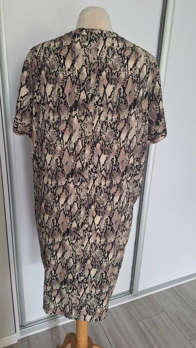 sukienka z wiskozy w roz50/52