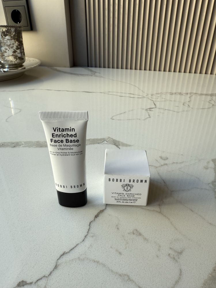 Bobbi brown Vitamin Enriched Face Base база під макіяж