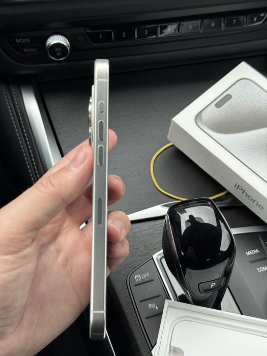 iPhone 15 Pro Max 256GB White Titanium (MU783) 95%