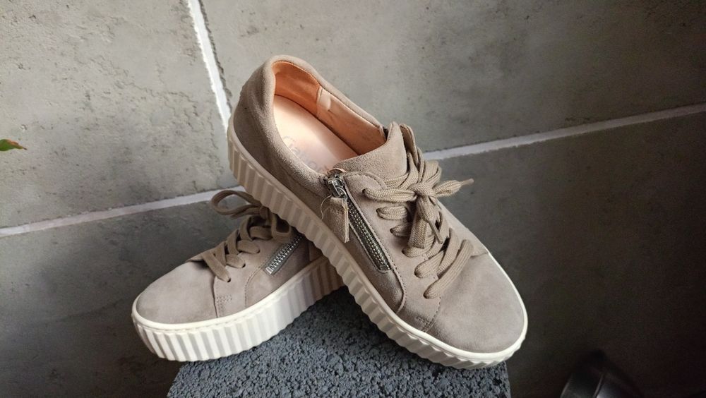 Sneakersy Gabor rozmiar 38 wkładka 24,5-25 cm -Kol. Beżowy żwirek.