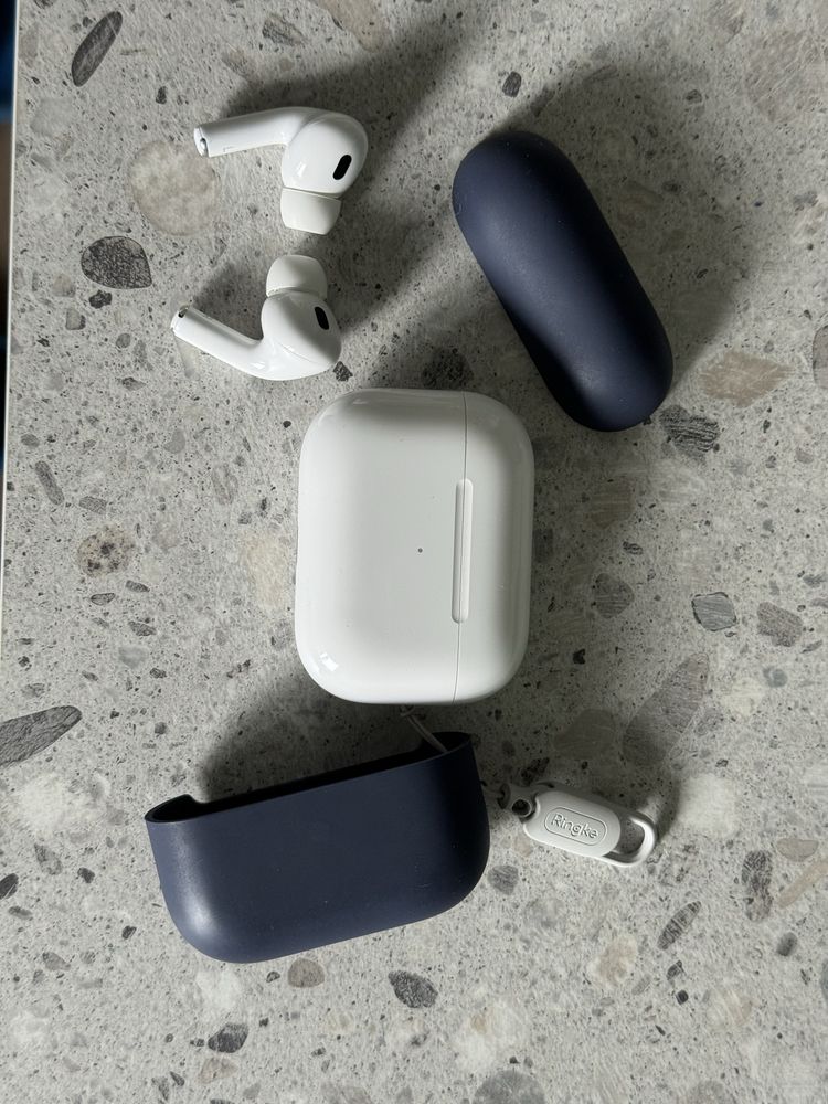 Apple AirPods 2 Pro