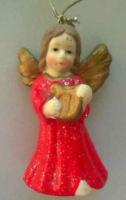 Figurka Aniołek z harfą z dzwoneczkiem do zawieszenia na choinkę 7cm