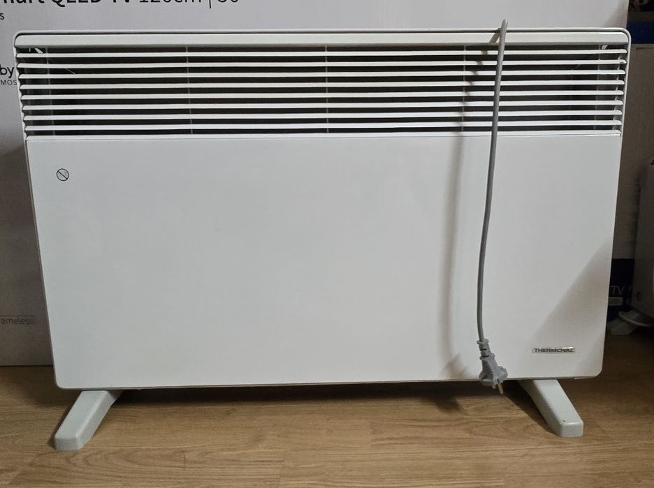 Grzejnik elektryczny konwektorowy