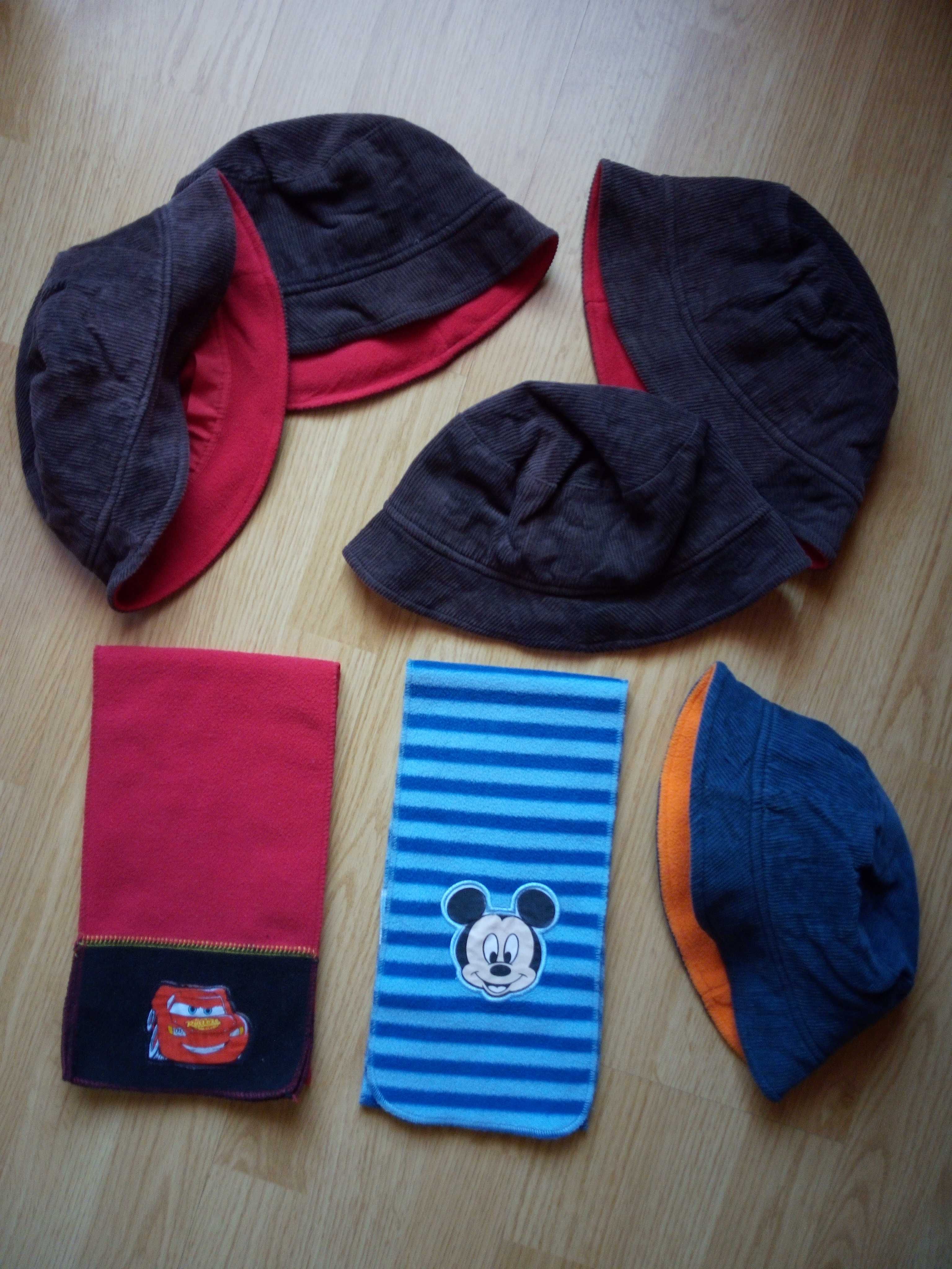 Gorros, chapéus, luvas e cachecóis