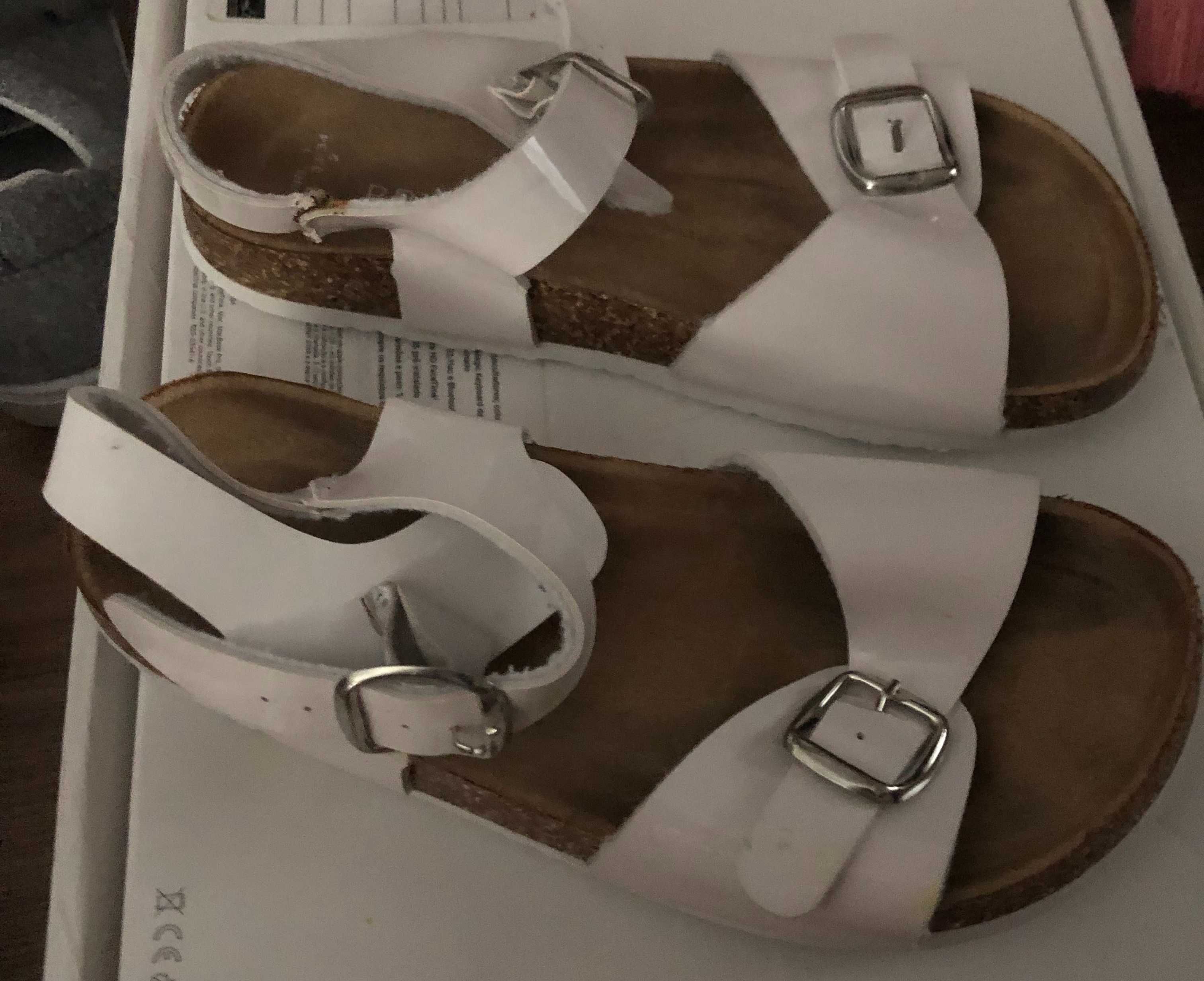 4 pares de Sapatos, n.º 33/34, Primark. Portes grátis!