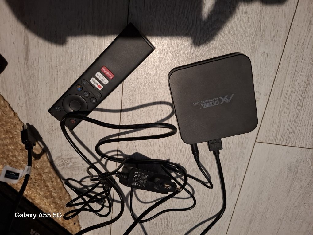 Telewizor Toshiba 32 całe plus android tv box