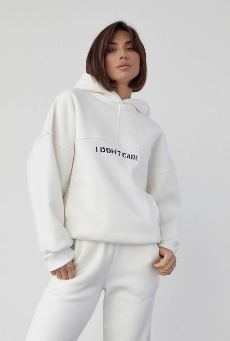 Жіночий спортивний костюм