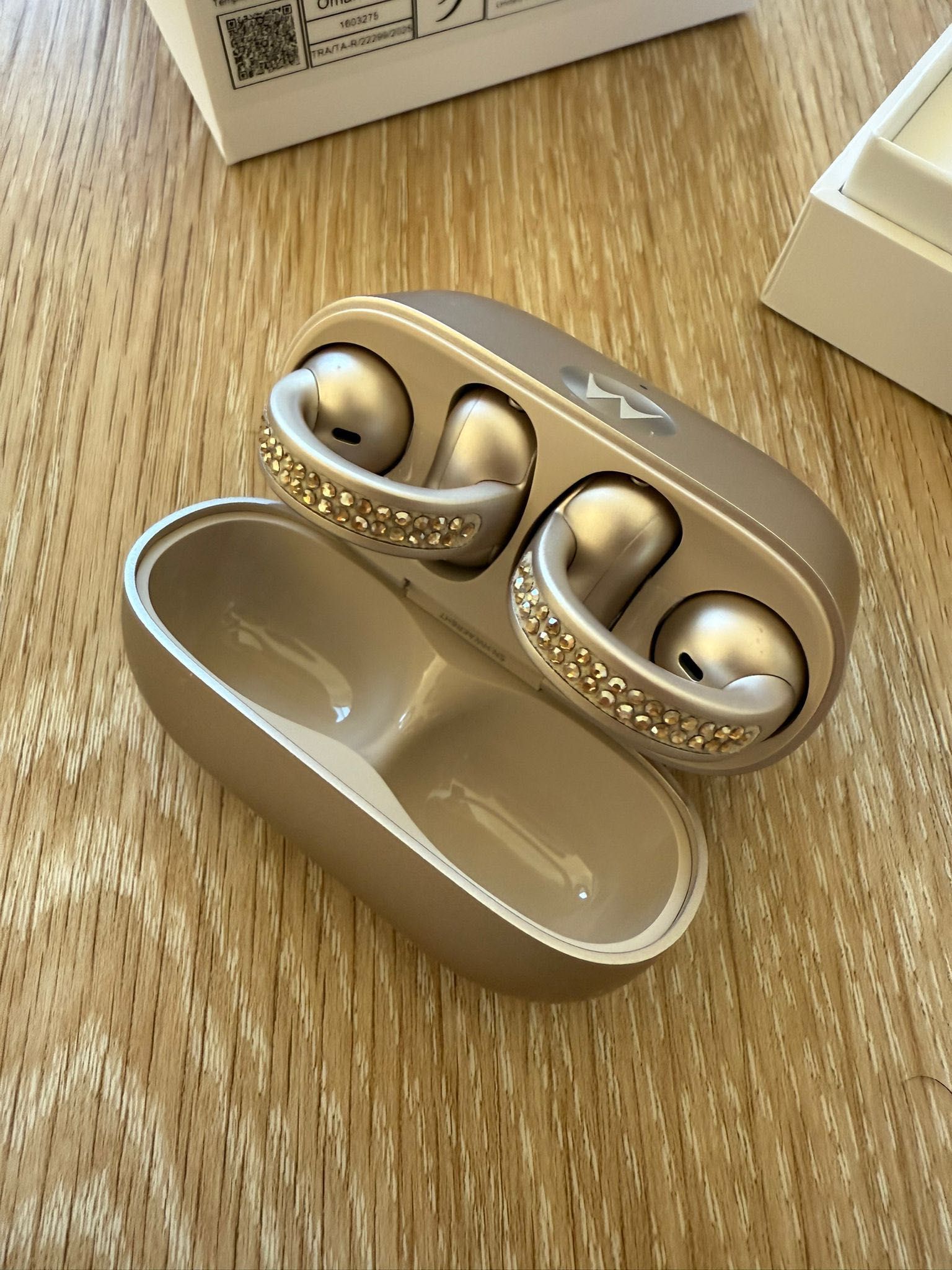 Moto Buds Loop Premium – Cristals by Swarovski