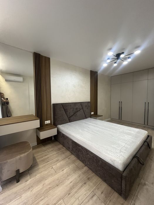 Стильна,укомплектов,гардеробна,в сучасному ЖК One,район торг.Велес.