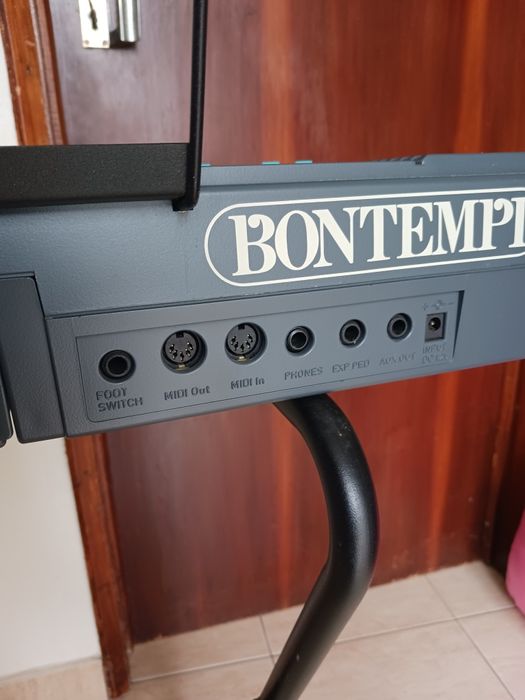 Orgao/Teclado- Bontempi AZ 9000