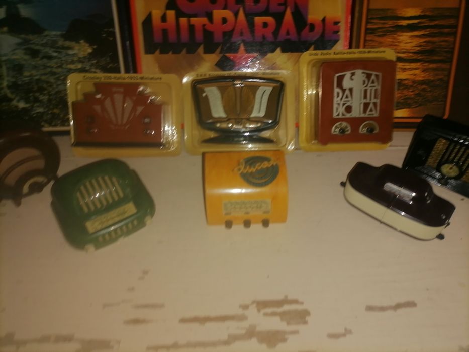 Radio minitura por 9 € cada