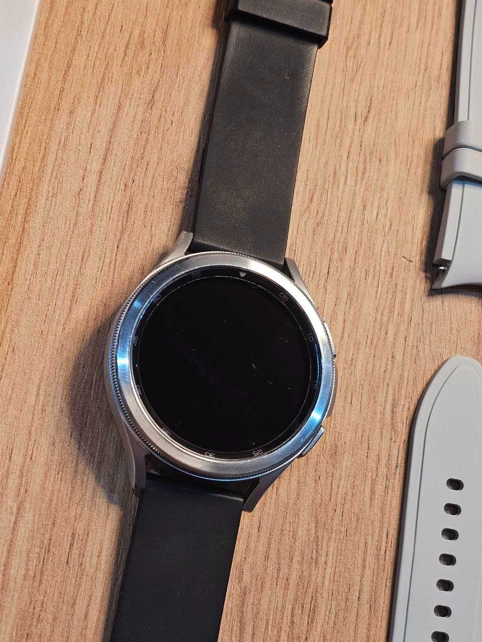 Samsung Galaxy Watch4 Classic LTE 46mm – stan 8/10