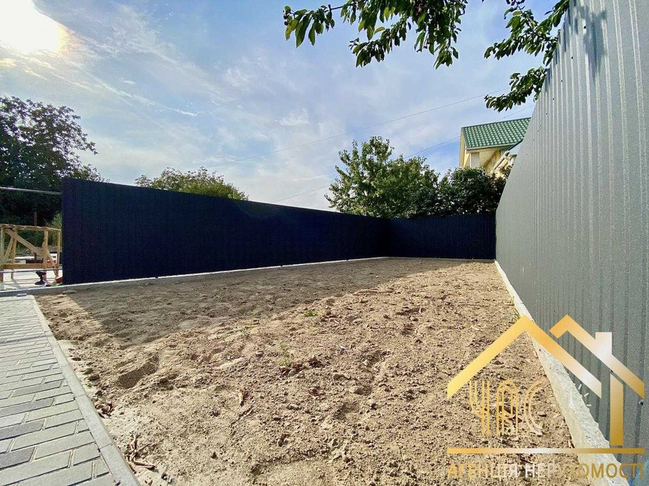 Продаж дуплексу без ремонту 130 м2 у центрі с. Гатне