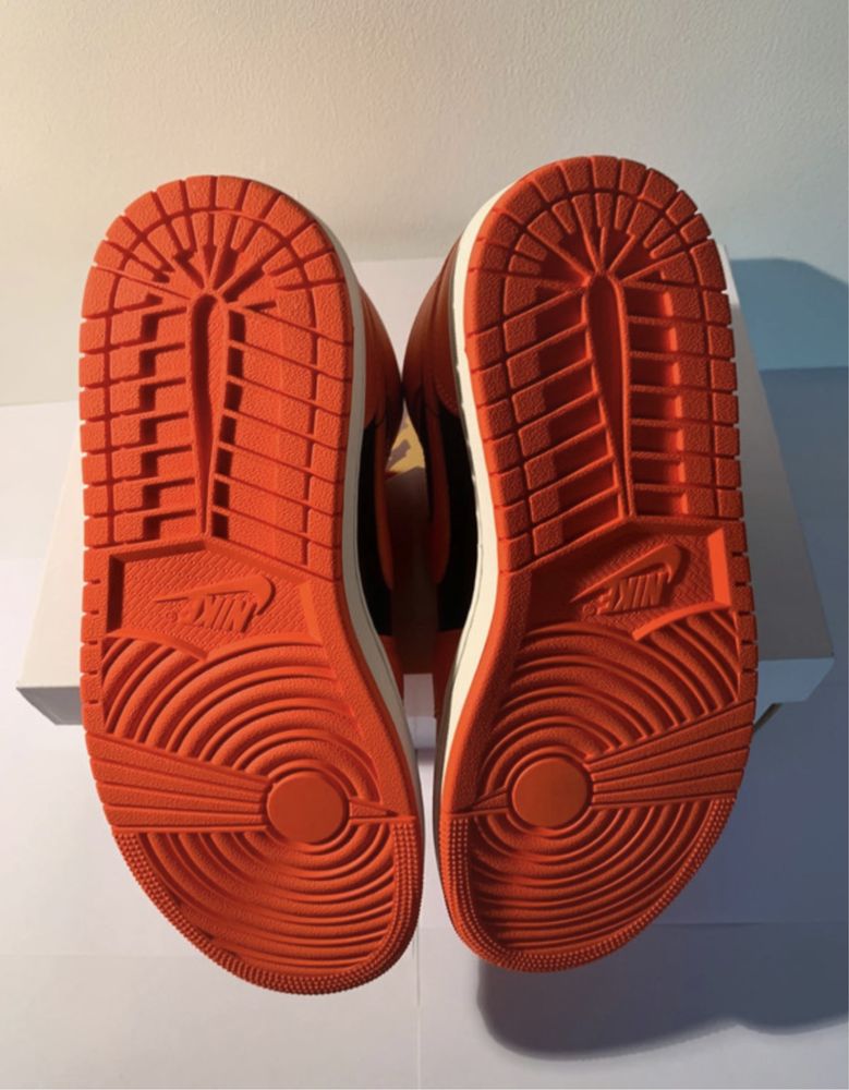 Jordan 1 Mid "Orange Black" [W]