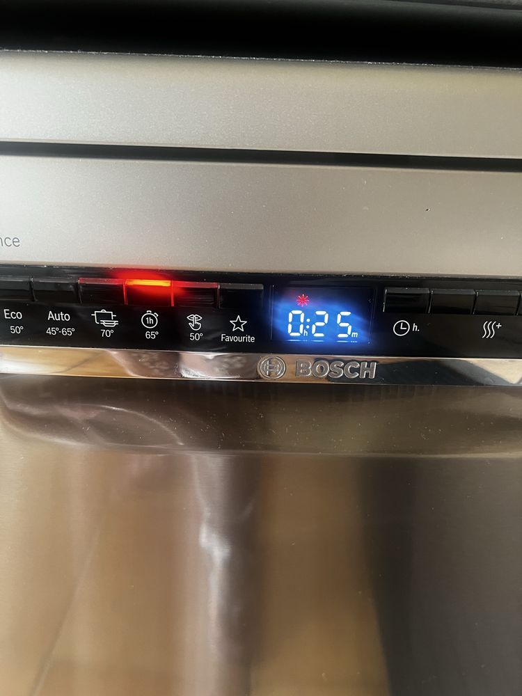 Máquina de Lavar Loiça Bosch SilencePlus Série 4 Inox | Como Nova!