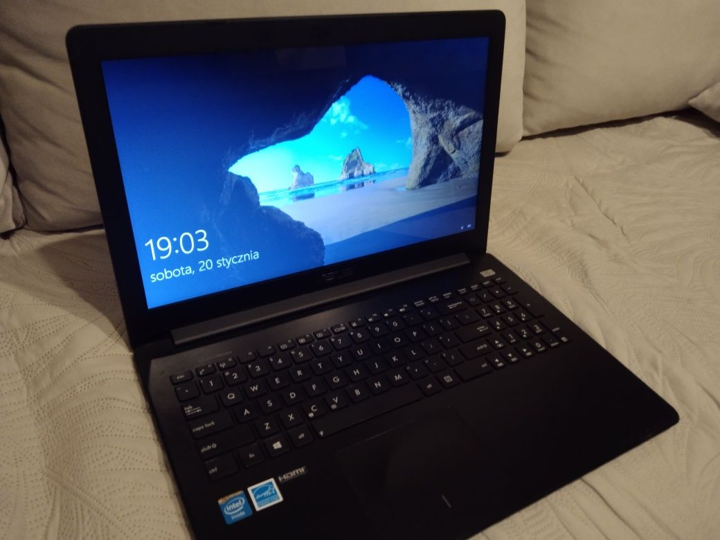 Laptop Asus x502C 15,6" Win 10