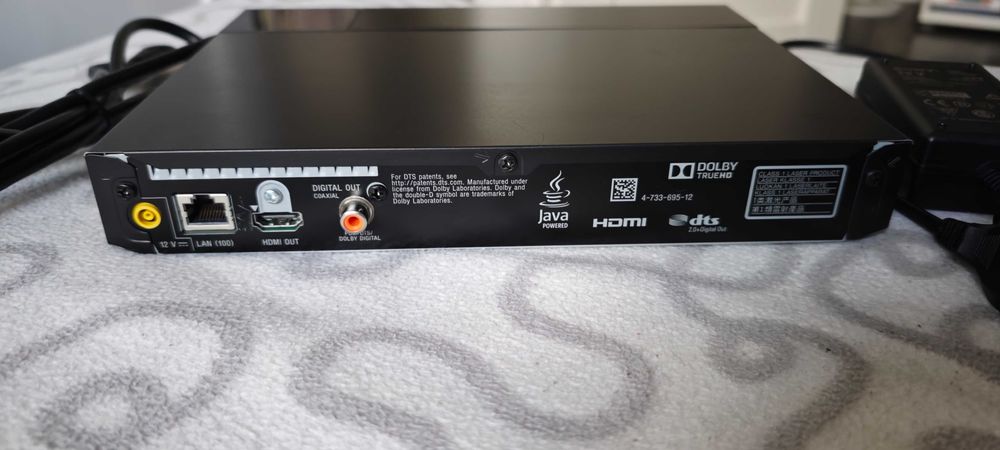 Odtwarzacz Blu-Ray BDP-S6700 4K USB Wi-Fi Bluetooth 12V i 230V mały