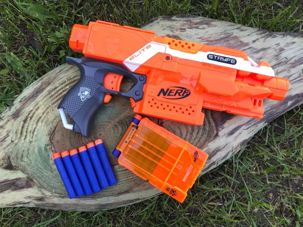 Бластеры   NERF.