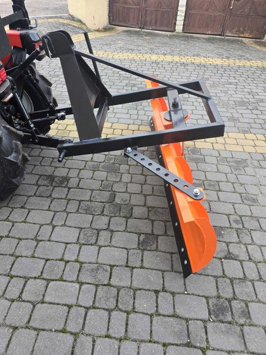 Pług do śniegu na Tuz tył ciągnika obracana wieżyczka