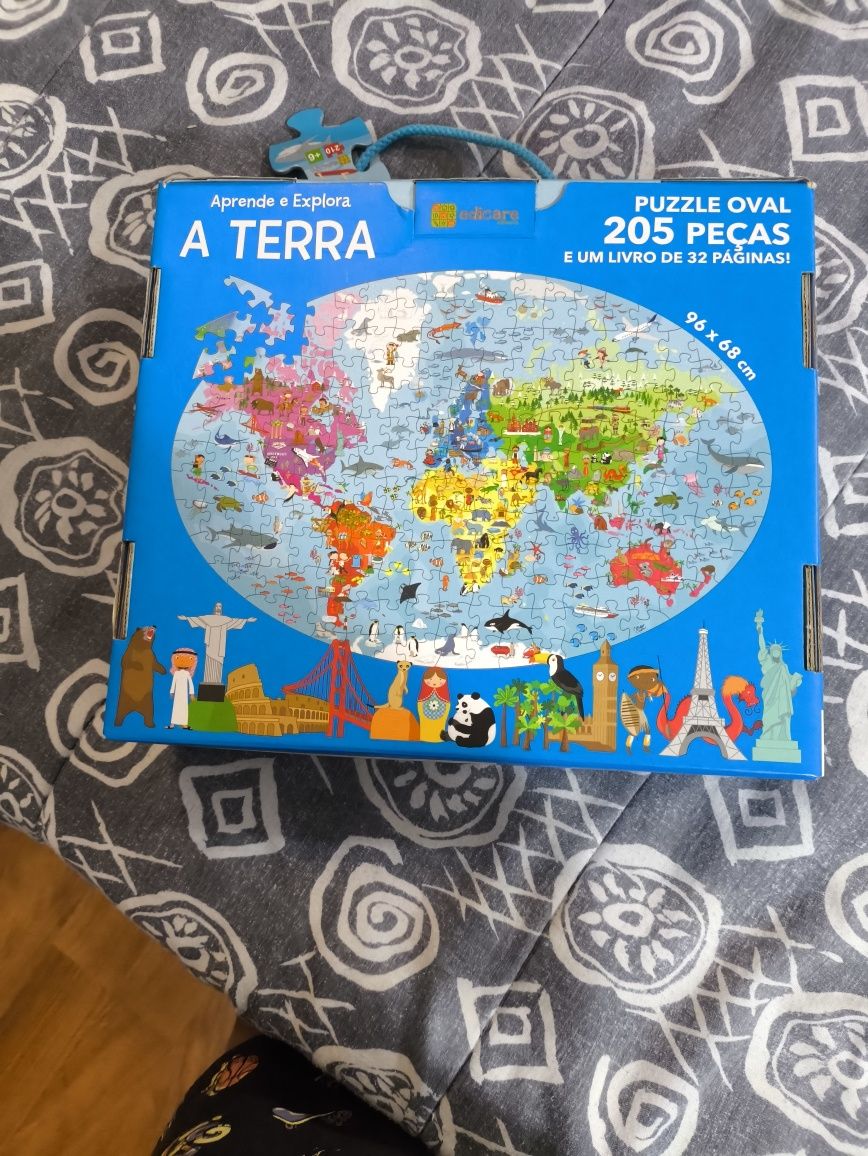 Puzzle Oval "A Terra"