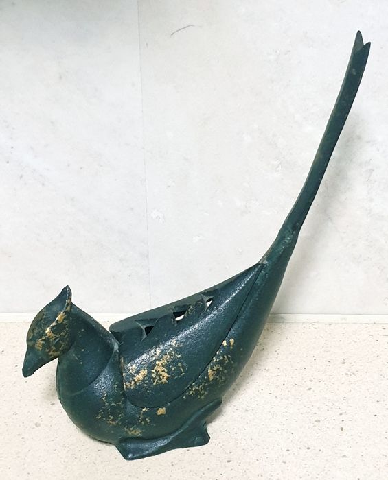 Fantastico queimador de incensos japonês em ferro de fundição