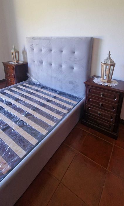 Camas De Casal Estofadas Top de Gama 190x140m Estrado Incluído 199€ !!