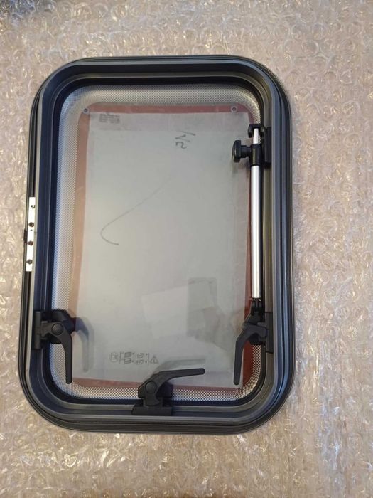 Okno uchylne w ramie 350x500 przyczepa kempingowa kamper